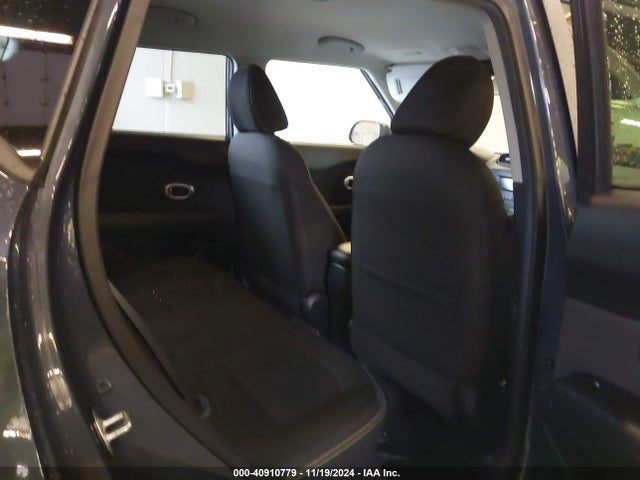 KIA SOUL + 2015 KNDJP3A52F7180349 Image 8