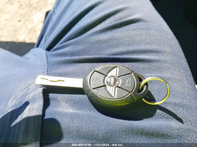 2007 MINI COOPER S WMWRH33547TL94374 Photo 10