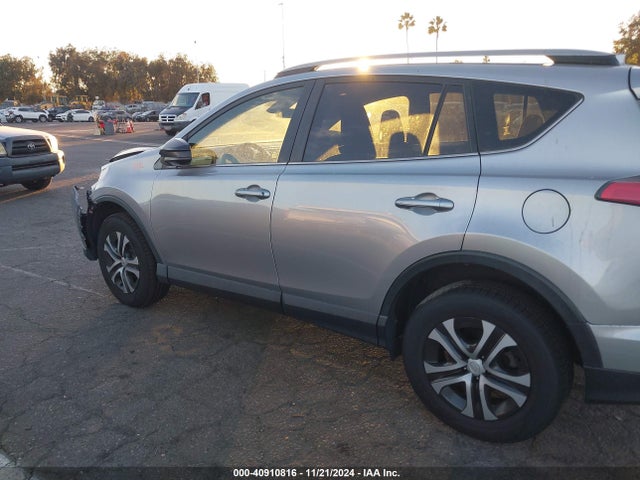 Toyota RAV4 LE 2018 JTMZFREV7JJ181964 Image 15