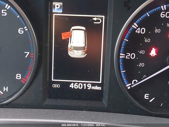 Toyota RAV4 LE 2018 JTMZFREV7JJ181964 Image 16