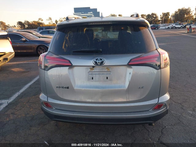 Toyota RAV4 LE 2018 JTMZFREV7JJ181964 Image 17