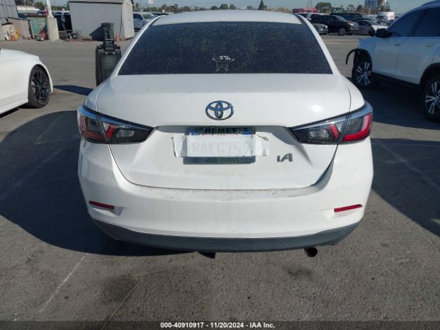 3MYDLBYV8HY174048 Toyota YARIS IA