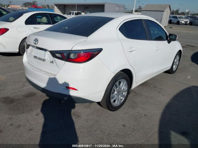 3MYDLBYV8HY174048 Toyota YARIS IA