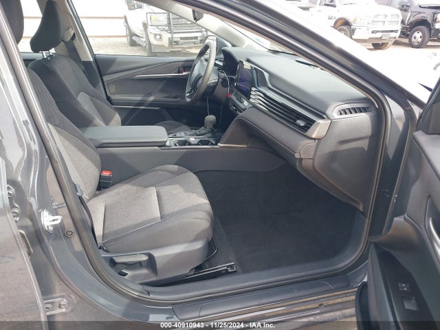 Toyota CAMRY LE 2025 4T1DAACK7SU520401 Image 5