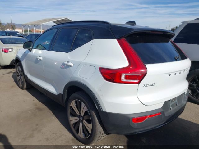 2023 VOLVO XC40 RECHARGE PURE ELECTRIC YV4ED3UW1P2078003 Photo 2