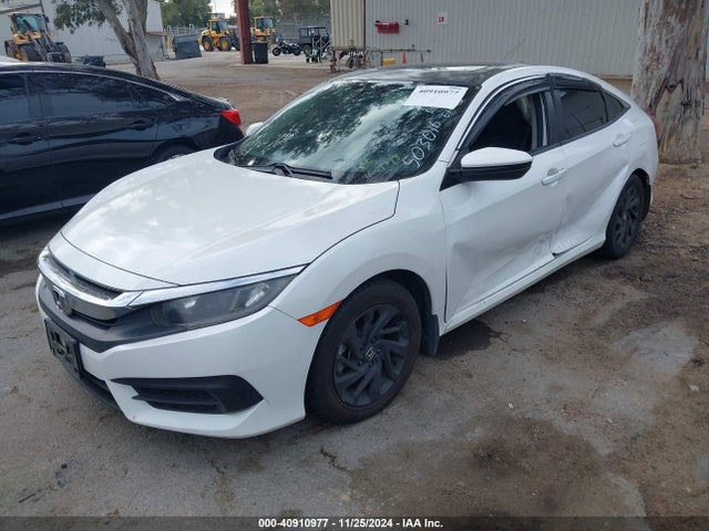 Honda CIVIC EX 2018 2HGFC2F78JH503016 Image 2
