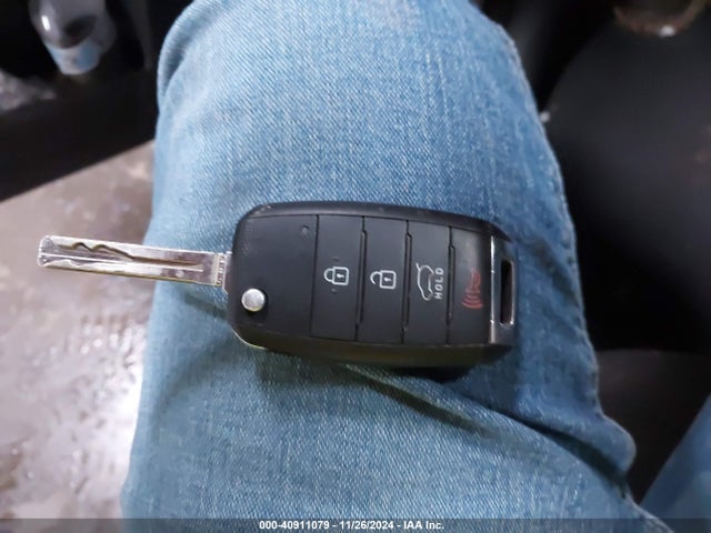 KIA Sorento Lx V6 2015 5XYKTDA7XFG609781 Image 11