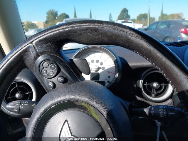2011 MINI COOPER S WMWSV3C53BTY10899 Photo 5