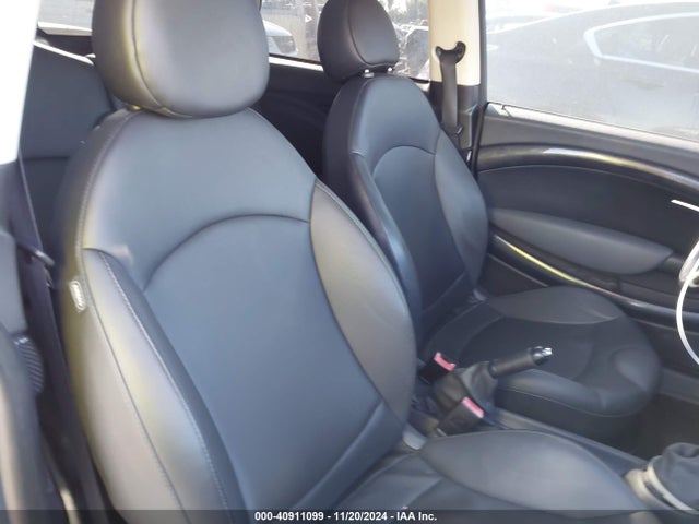 2011 MINI COOPER S WMWSV3C53BTY10899 Photo 7