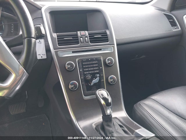 Volvo XC60 3.2 2014 YV4952DZ8E2548172 Image 18