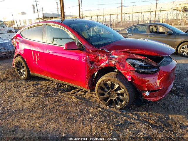 2024 TESLA MODEL Y 7SAYGDED0RF103034 Photo 0