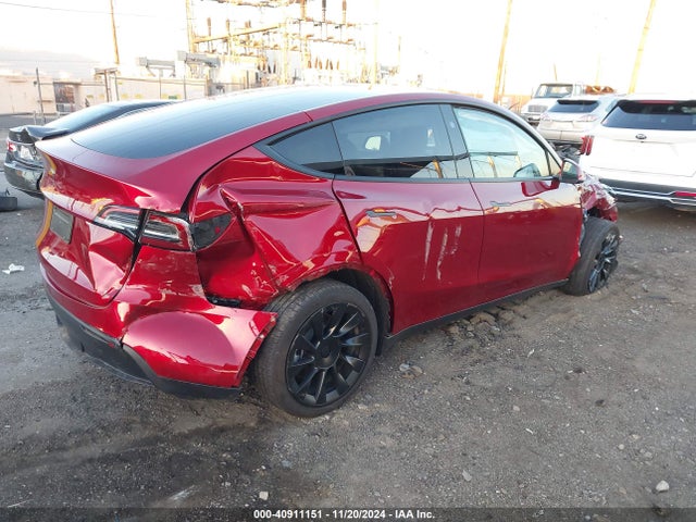 2024 TESLA MODEL Y 7SAYGDED0RF103034 Photo 3
