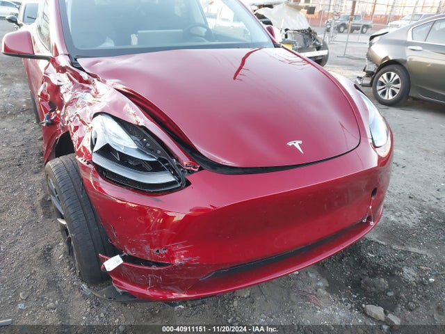 2024 TESLA MODEL Y 7SAYGDED0RF103034 Photo 5