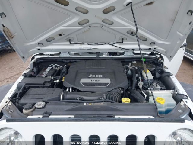 1C4BJWDG8HL732905 Jeep Wrangler Unlimited Sport