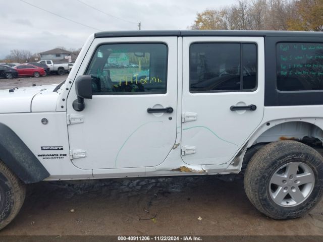 1C4BJWDG8HL732905 Jeep Wrangler Unlimited Sport