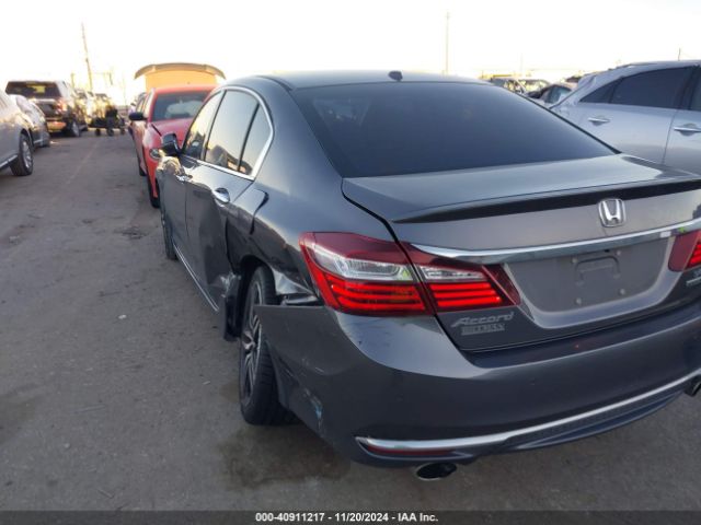 1HGCR3F91GA020032 Honda Accord Touring