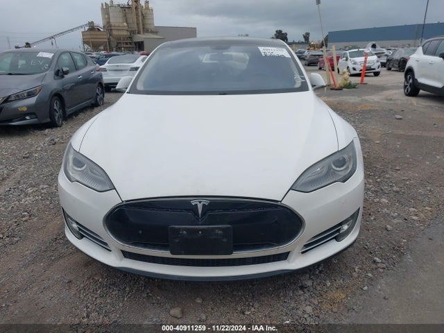 Tesla MODEL S 2014 5YJSA1S11EFP41087 Image 26