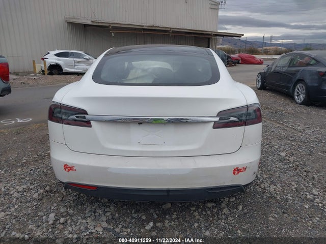 Tesla MODEL S 2014 5YJSA1S11EFP41087 Image 17
