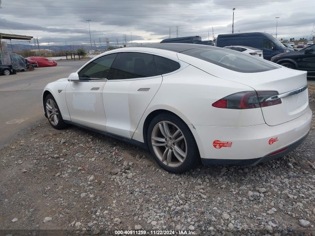 Tesla MODEL S 2014 5YJSA1S11EFP41087 Image 3