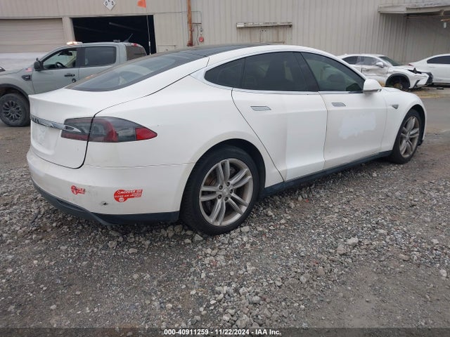 Tesla MODEL S 2014 5YJSA1S11EFP41087 Image 4