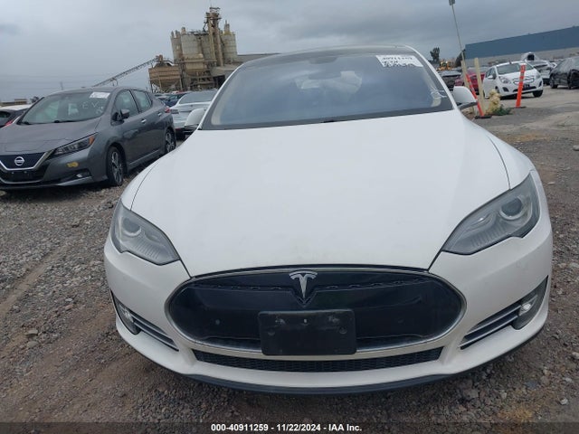 Tesla MODEL S 2014 5YJSA1S11EFP41087 Image 6