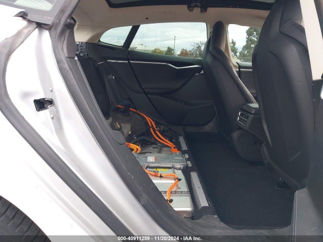 Tesla MODEL S 2014 5YJSA1S11EFP41087 Image 8