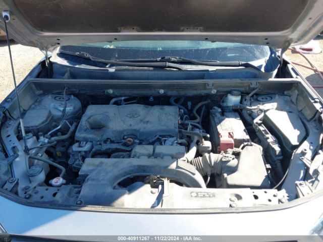 2T3C1RFVXLW095426 Toyota Rav4 Xle Premium
