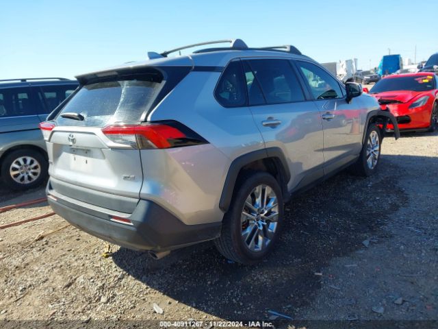 2T3C1RFVXLW095426 Toyota Rav4 Xle Premium