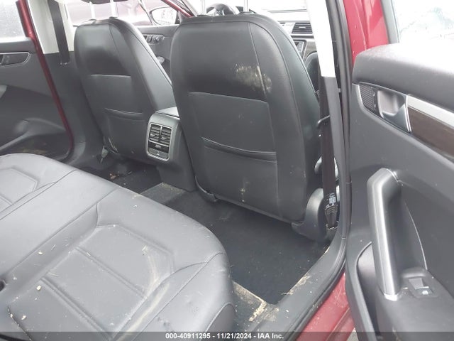 1VWBT7A30GC053305 Volkswagen Passat 1.8t Se