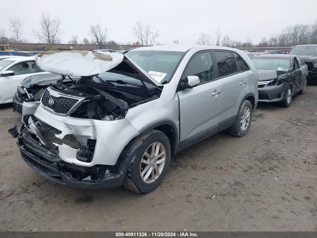 KIA SORENTO LX 2014 5XYKT3A66EG467123 Image 2