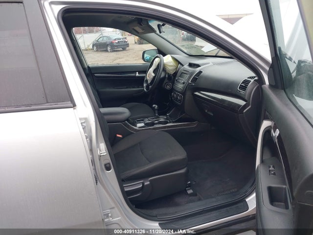 KIA SORENTO LX 2014 5XYKT3A66EG467123 Image 5