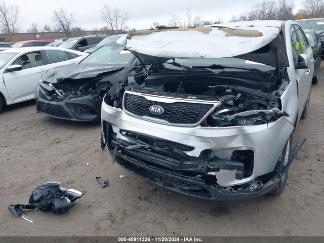 KIA SORENTO LX 2014 5XYKT3A66EG467123 Image 6