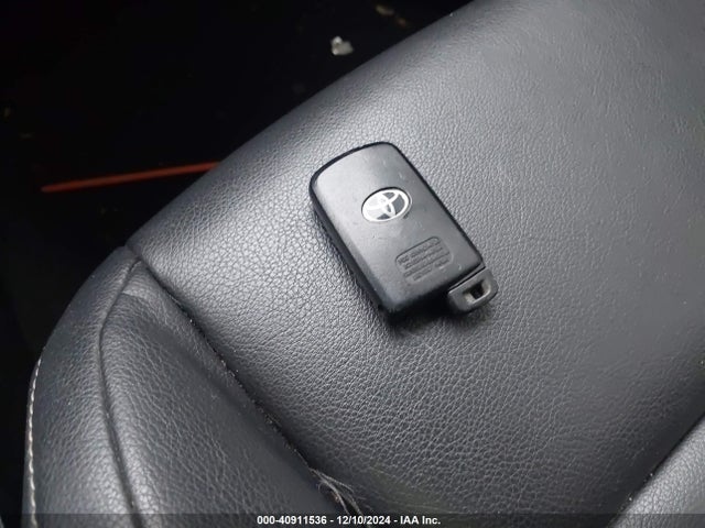 Toyota Rav4 Limited 2015 2T3DFREVXFW318317 Image 11
