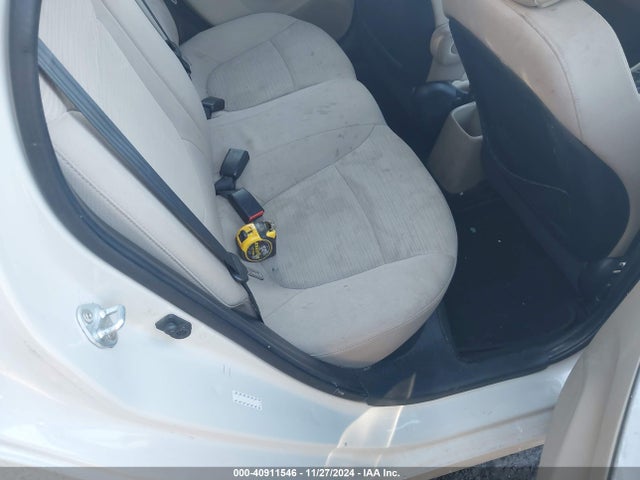 Hyundai ACCENT SE 2017 KMHCT4AEXHU237374 Image 8