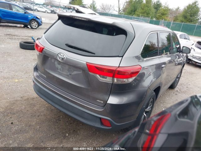 5TDBZRFH6JS908998 Toyota Highlander Le