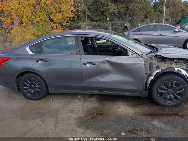 Nissan Altima 2.5 S 2017 1N4AL3AP7HC246729 Image 13