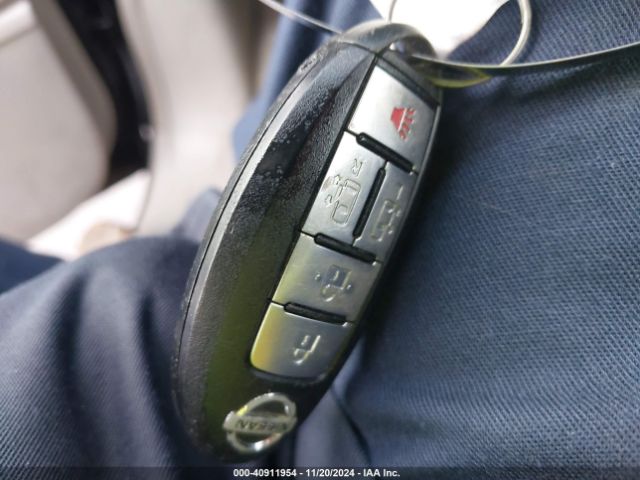 JN8AE2KP0E9105480 Nissan Quest Sv