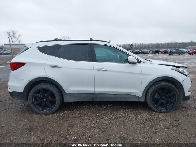 5NMZUDLB0HH017490 Hyundai Santa Fe Sport 2.4l