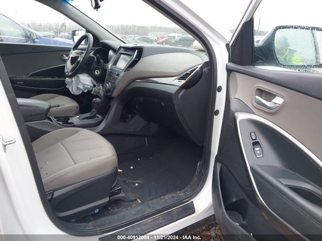 5NMZUDLB0HH017490 Hyundai Santa Fe Sport 2.4l