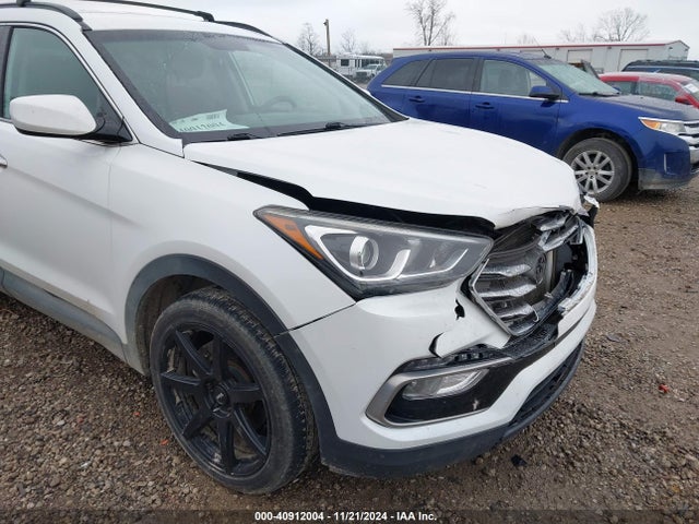 5NMZUDLB0HH017490 Hyundai Santa Fe Sport 2.4l