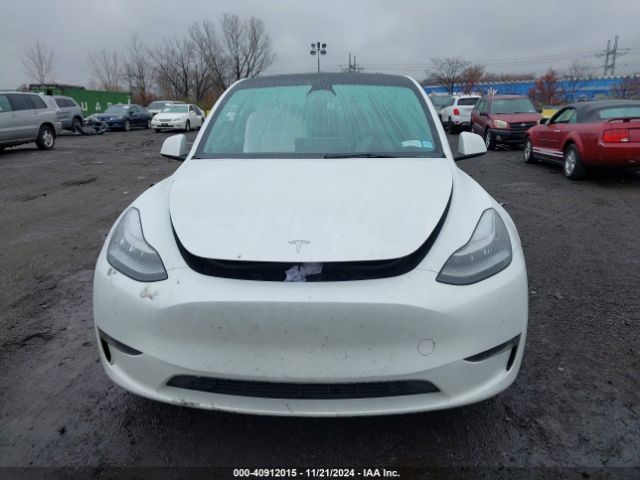 7SAYGDEE5NF389692 Tesla Model Y Long Range Dual Motor All-wheel Drive