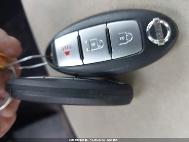 5N1AR2MN1GC670995 Nissan Pathfinder S