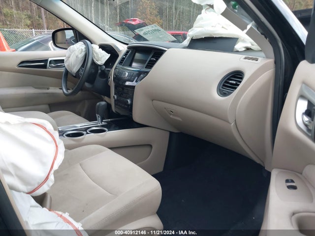 5N1AR2MN1GC670995 Nissan Pathfinder S