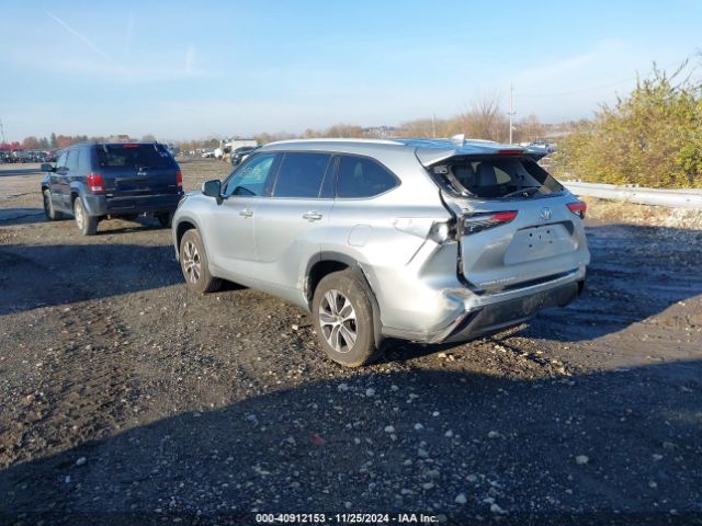 5TDGZRBHXNS594385 Toyota Highlander Xle
