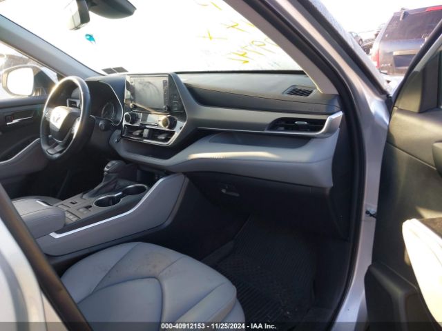 5TDGZRBHXNS594385 Toyota Highlander Xle