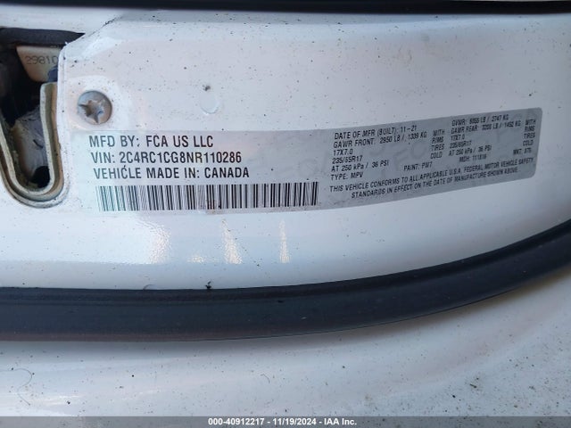 2C4RC1CG8NR110286 Chrysler Voyager Lx