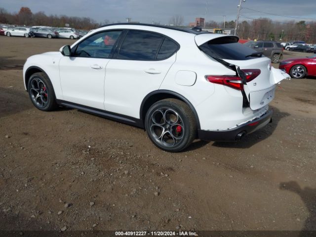 2023 ALFA ROMEO STELVIO ZASPAKBN6P7D65730 Photo 2