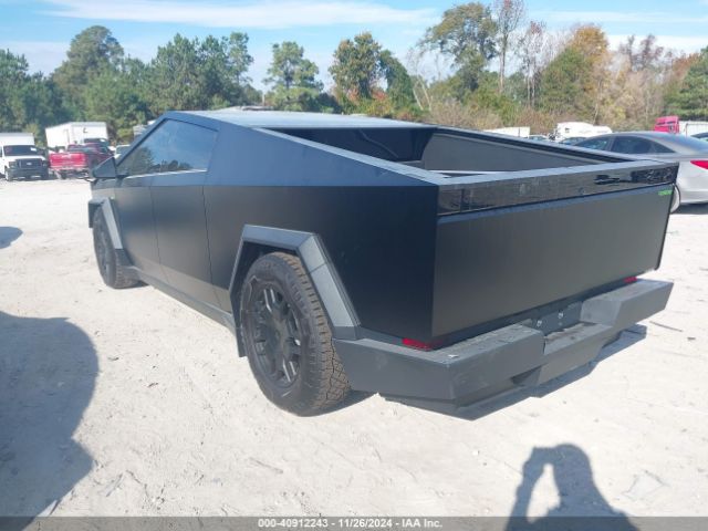 7G2CEHED5RA016017 Tesla Cybertruck All-wheel Drive