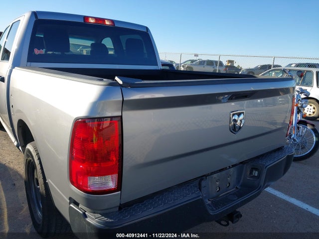 3C6RR6KTXKG712304 RAM 1500 Classic Tradesman  4x2 5'7 Box
