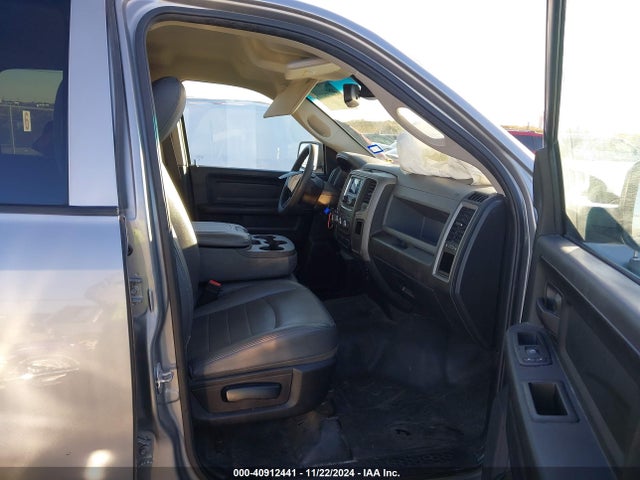 3C6RR6KTXKG712304 RAM 1500 Classic Tradesman  4x2 5'7 Box